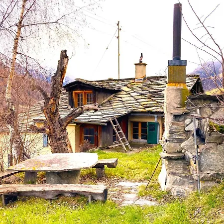 Dağ evi Chalet La Paz With Hotpot And Sauna Törbel