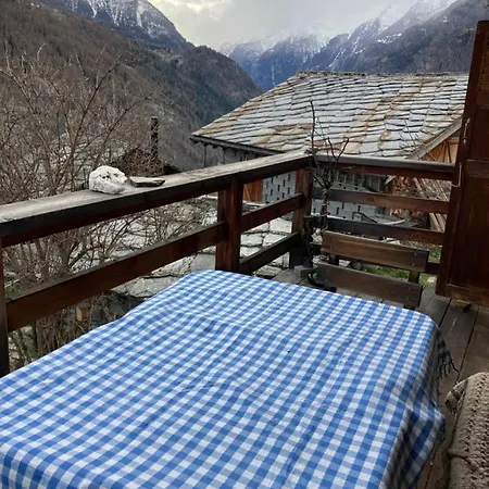 Chalet La Paz With Hotpot And Sauna Dağ evi Törbel