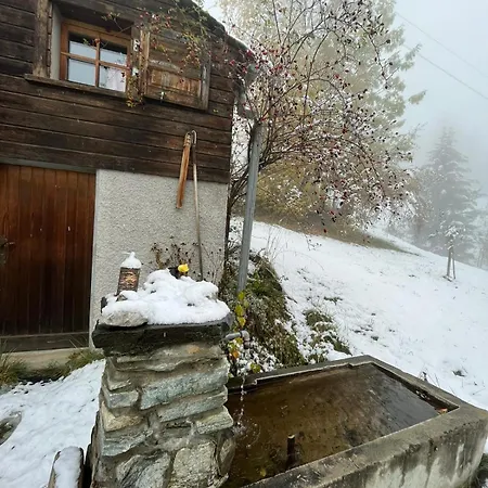 シャレー La Paz With Hotpot And Sauna
