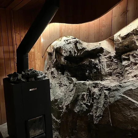 Chalet La Paz With Hotpot And Sauna בקתה Törbel